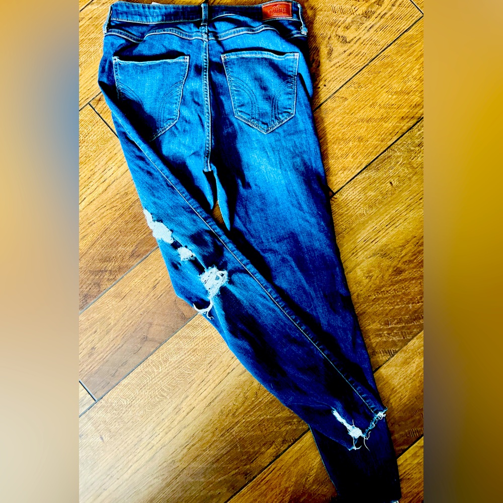 HOLLISTER Ultra High Rise Crop Super Skinny W30 L 28